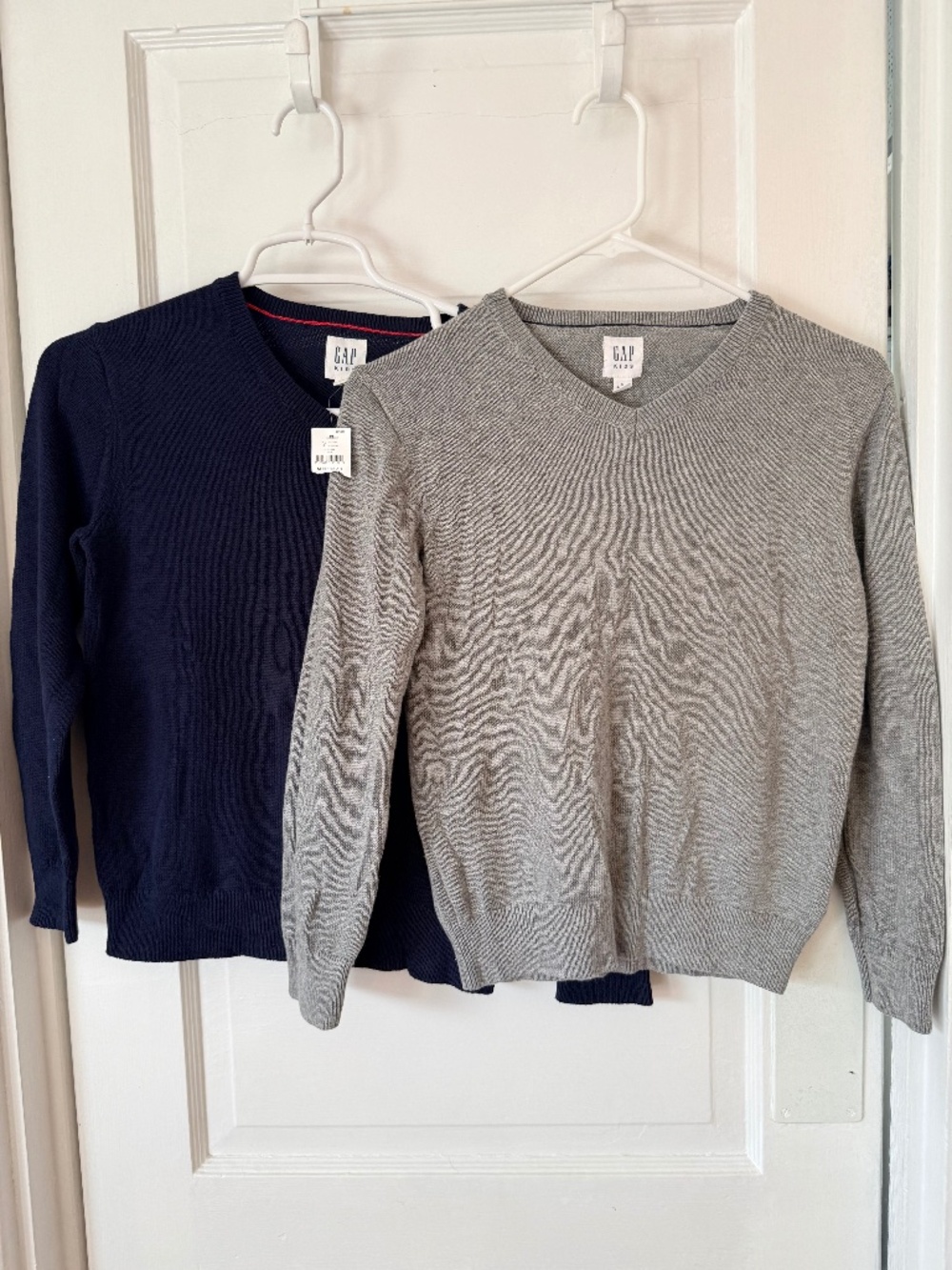 GAP boys medium sweaters size Medium